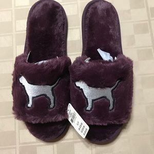 NEW VS PINK Dog Logo Burgundy‎ Plush Slippers